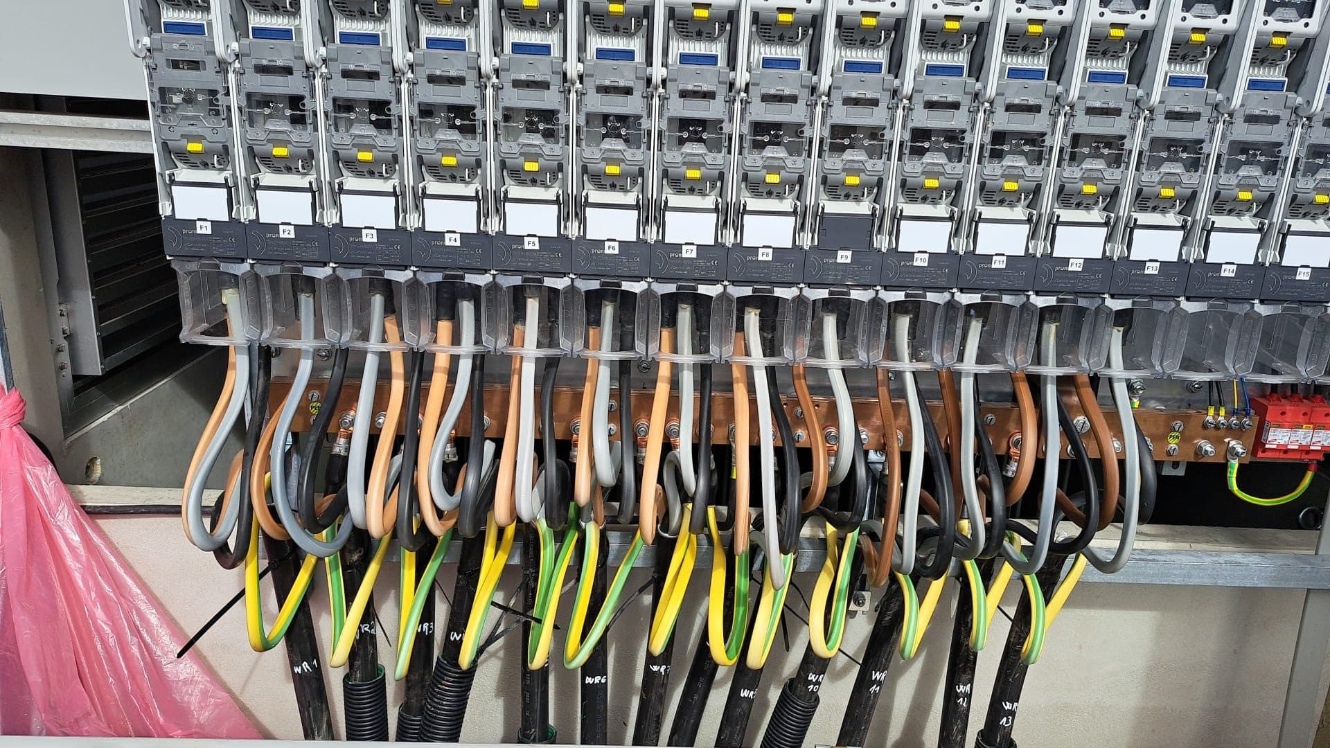 Saulės elektrinės skirstynė